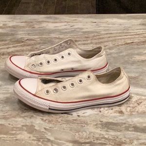 Converse size 9 womens/7 mens